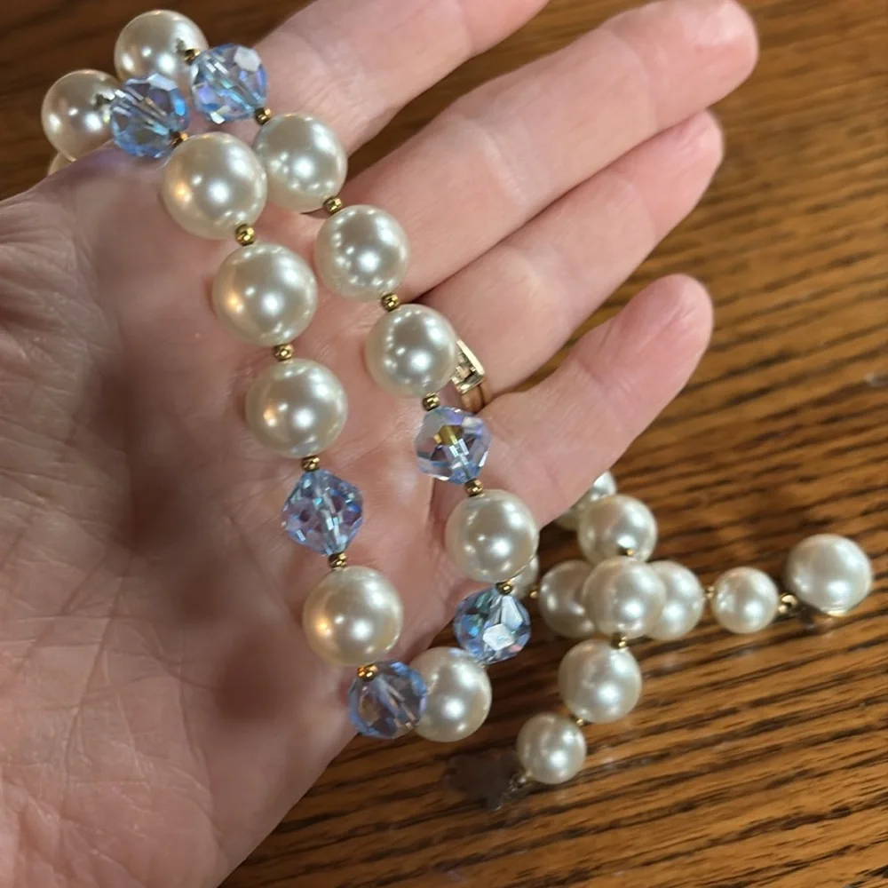 Pearl and blue faceted crystal beads 24” with clasp vintage - Picture 5 of 9